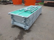 Pakk plastiga aedasid 1