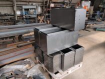 Lehtmetallist haagise tööriistakastid